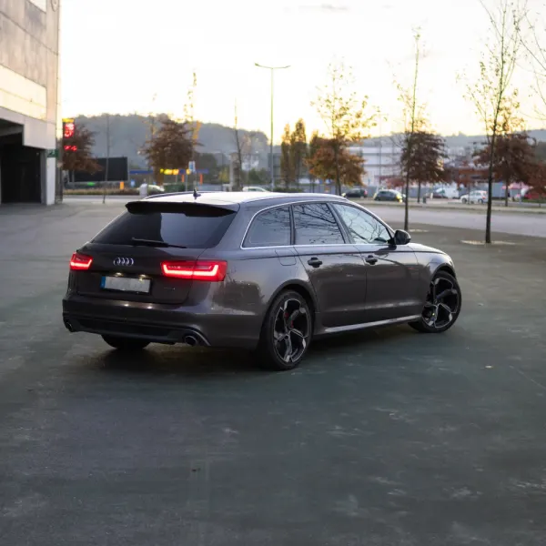 Audi A6 Avant 2.0 TDi S-line S tronic 10
