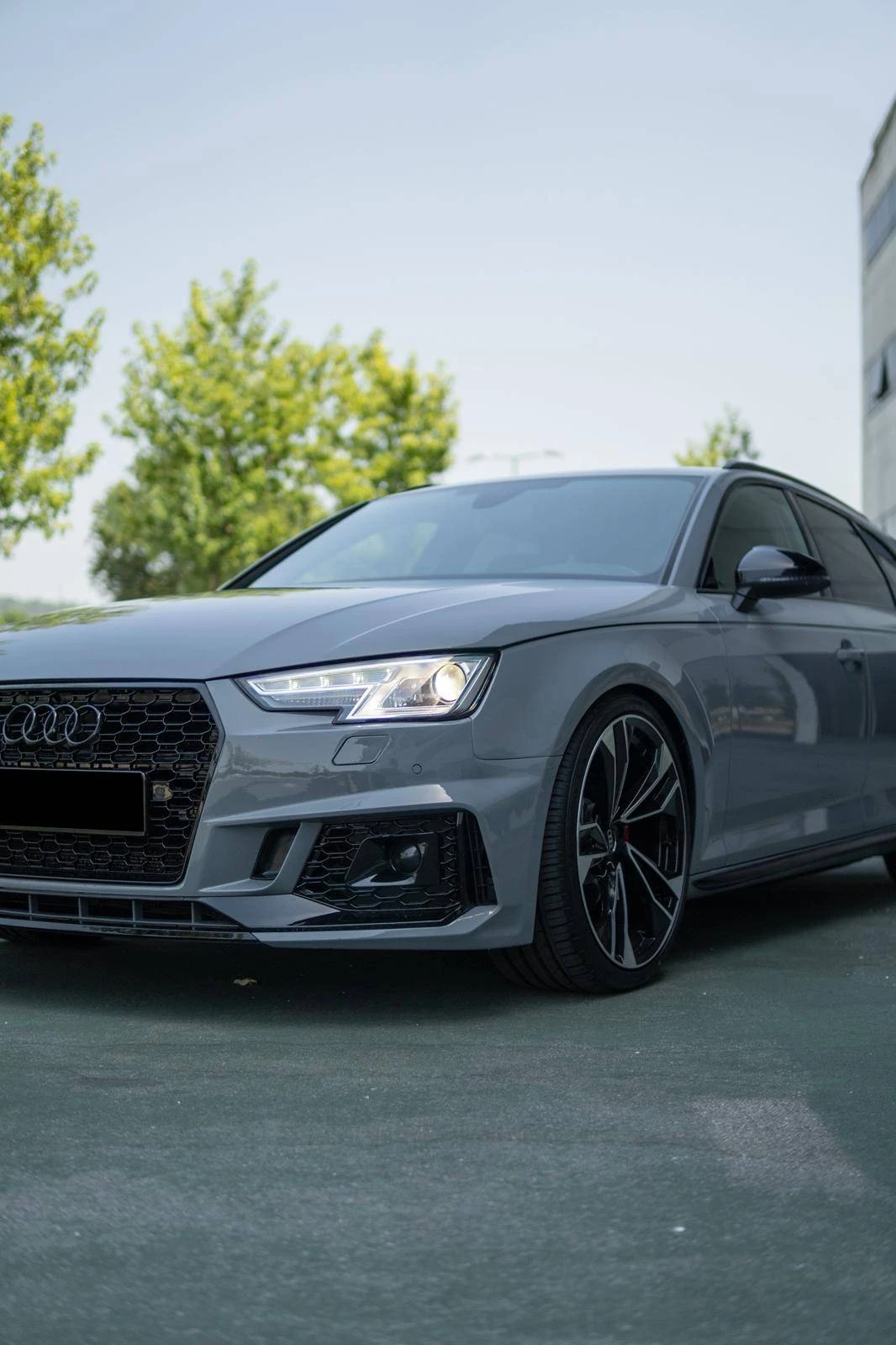 Audi A4 Avant 2.0 TDI S tronic 10