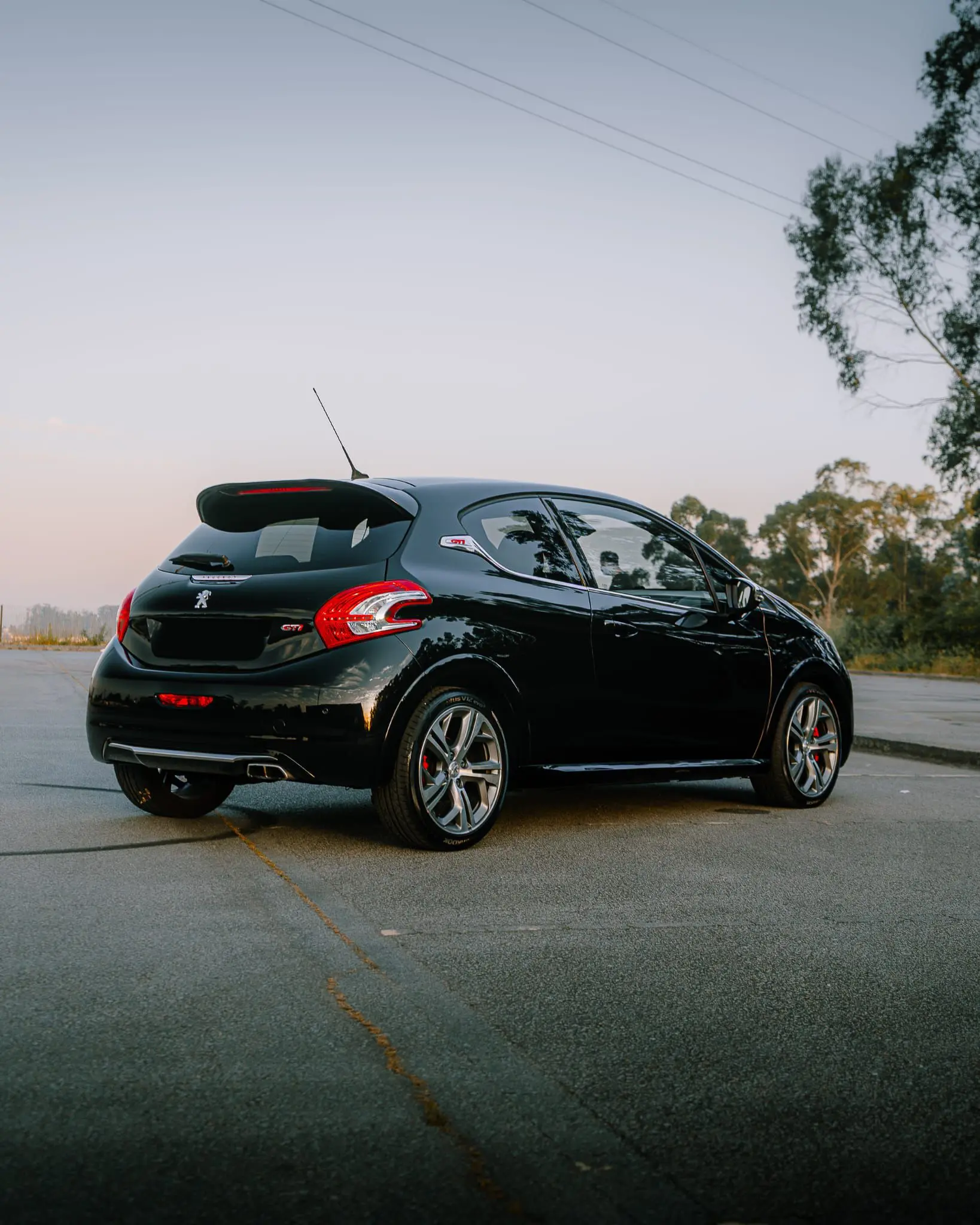 Peugeot 208 1.6 THP GTi 6