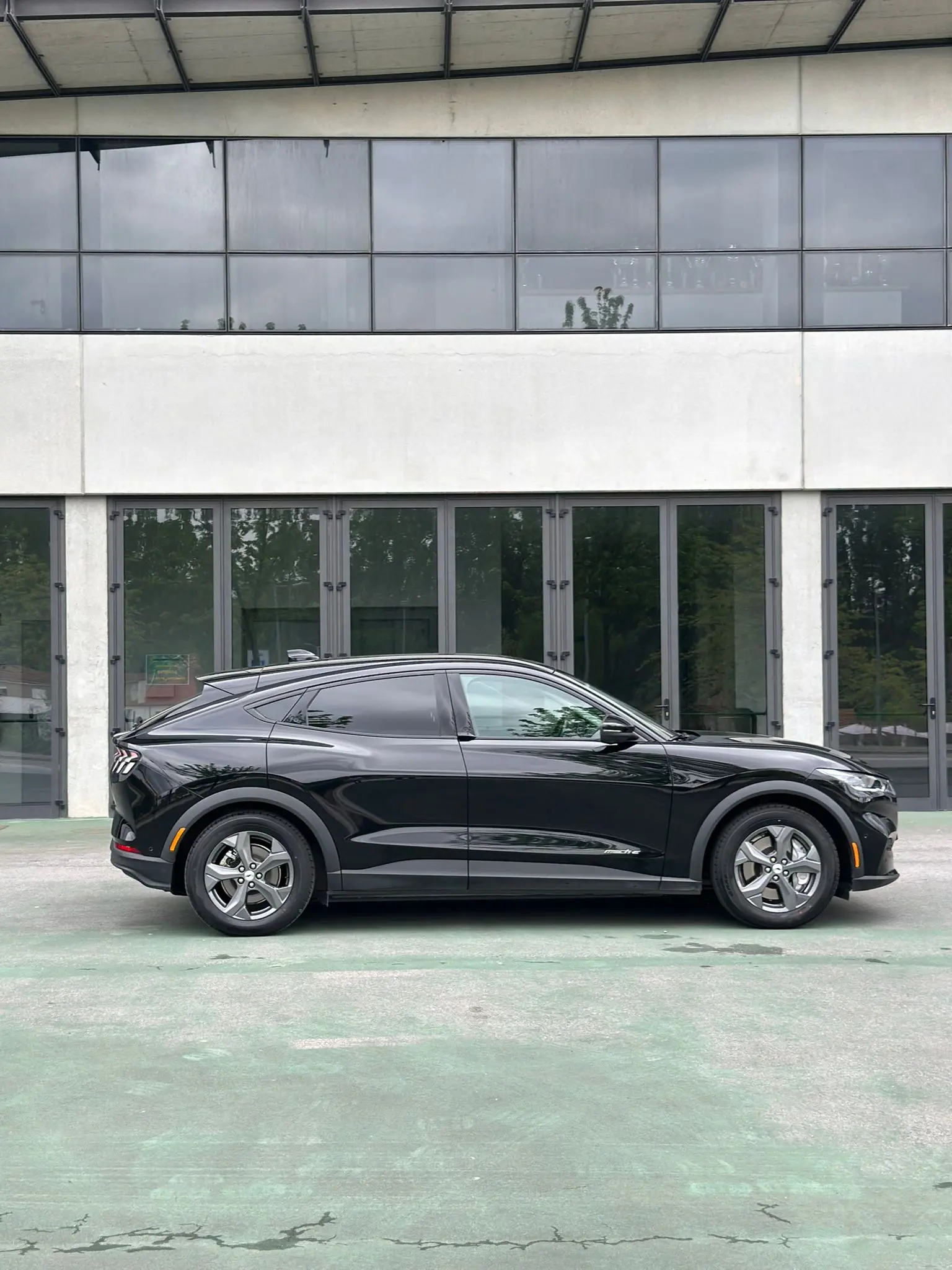 Ford Mustang Mach-E Premium 5
