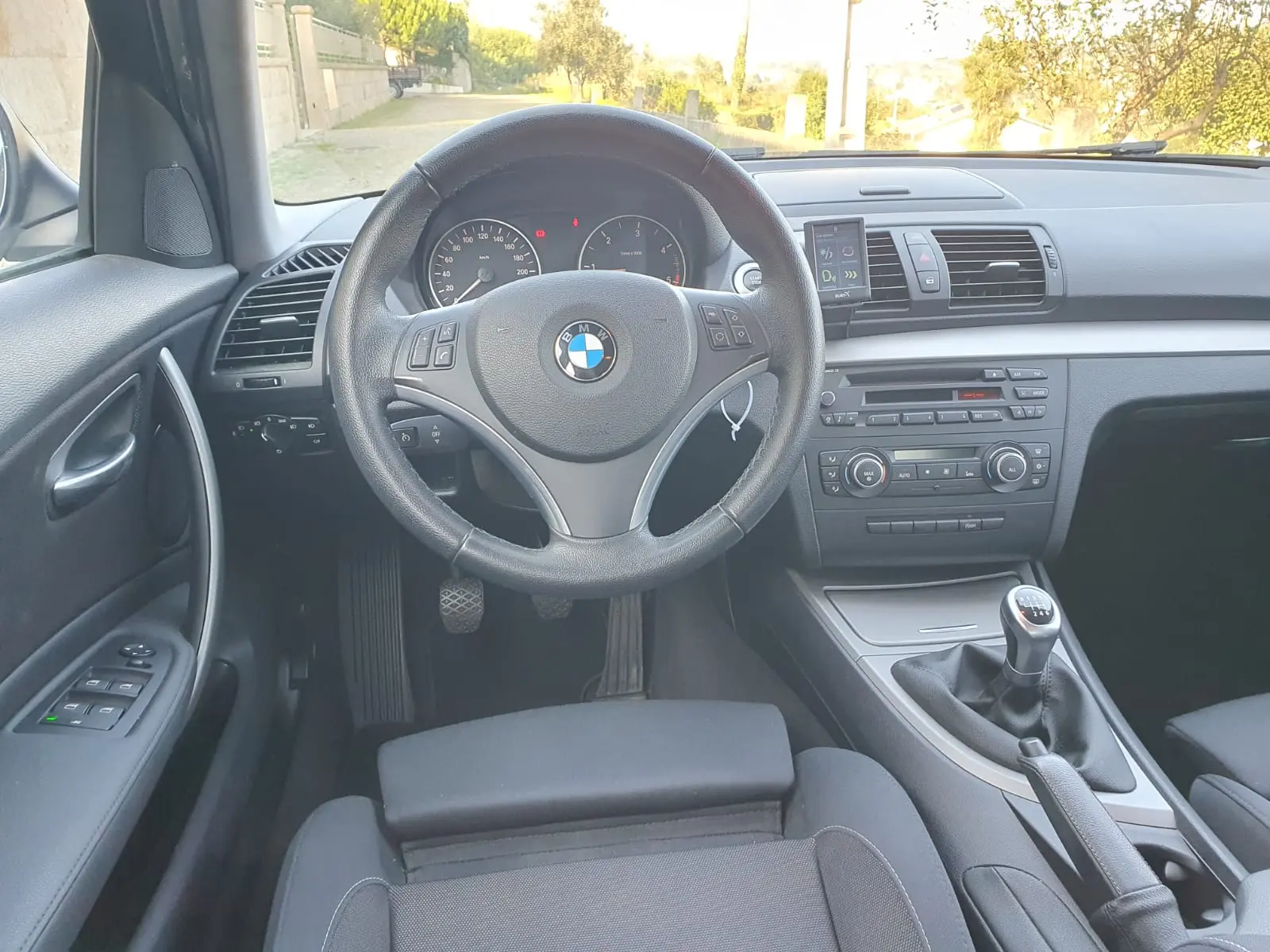 BMW 118 d Line Sport 10