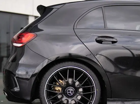 Mercedes-Benz A 180 d AMG Line Aut. 11