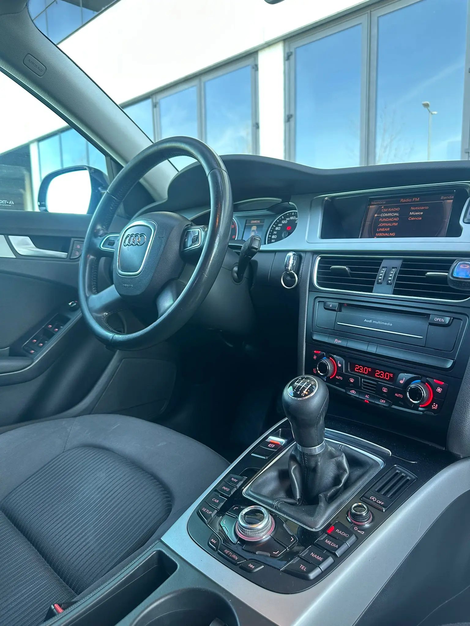 Audi A4 Avant 2.0 TDi Business Line Plus 9