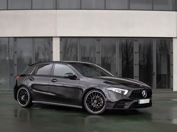 Mercedes-Benz A 180 d AMG Line Aut. 13