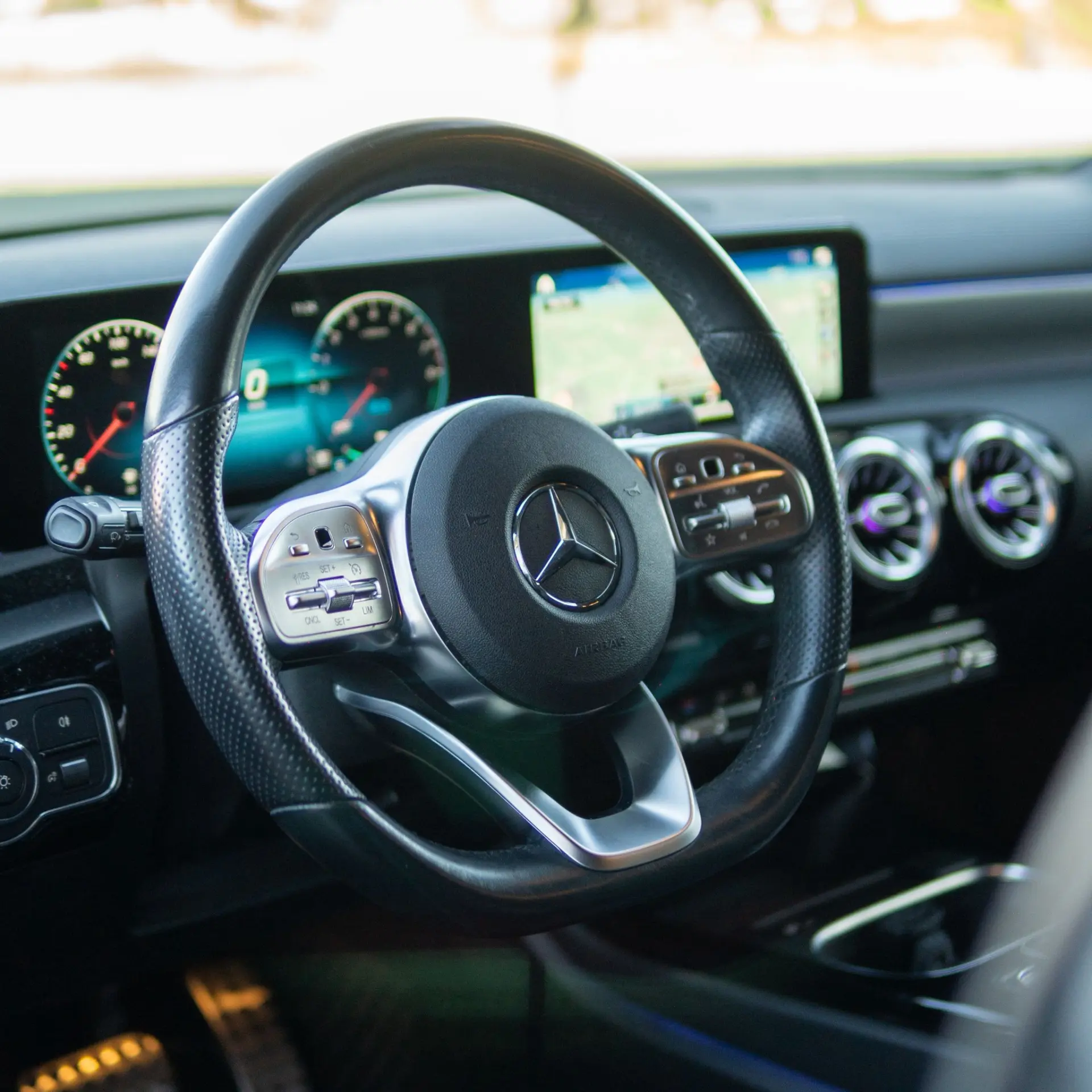 Mercedes-Benz CLA 250 e Shooting Brake AMG Line 9