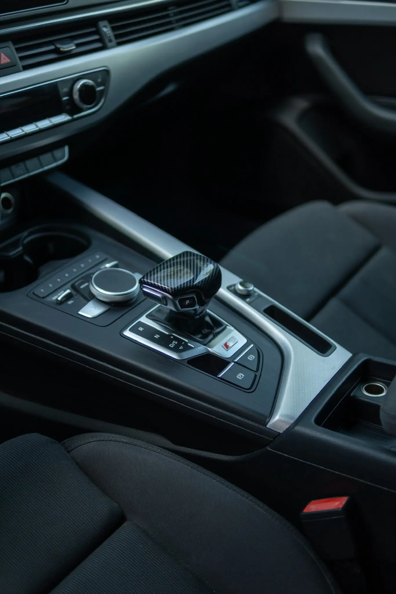 Audi A4 Avant 2.0 TDI multitronic S-line 8
