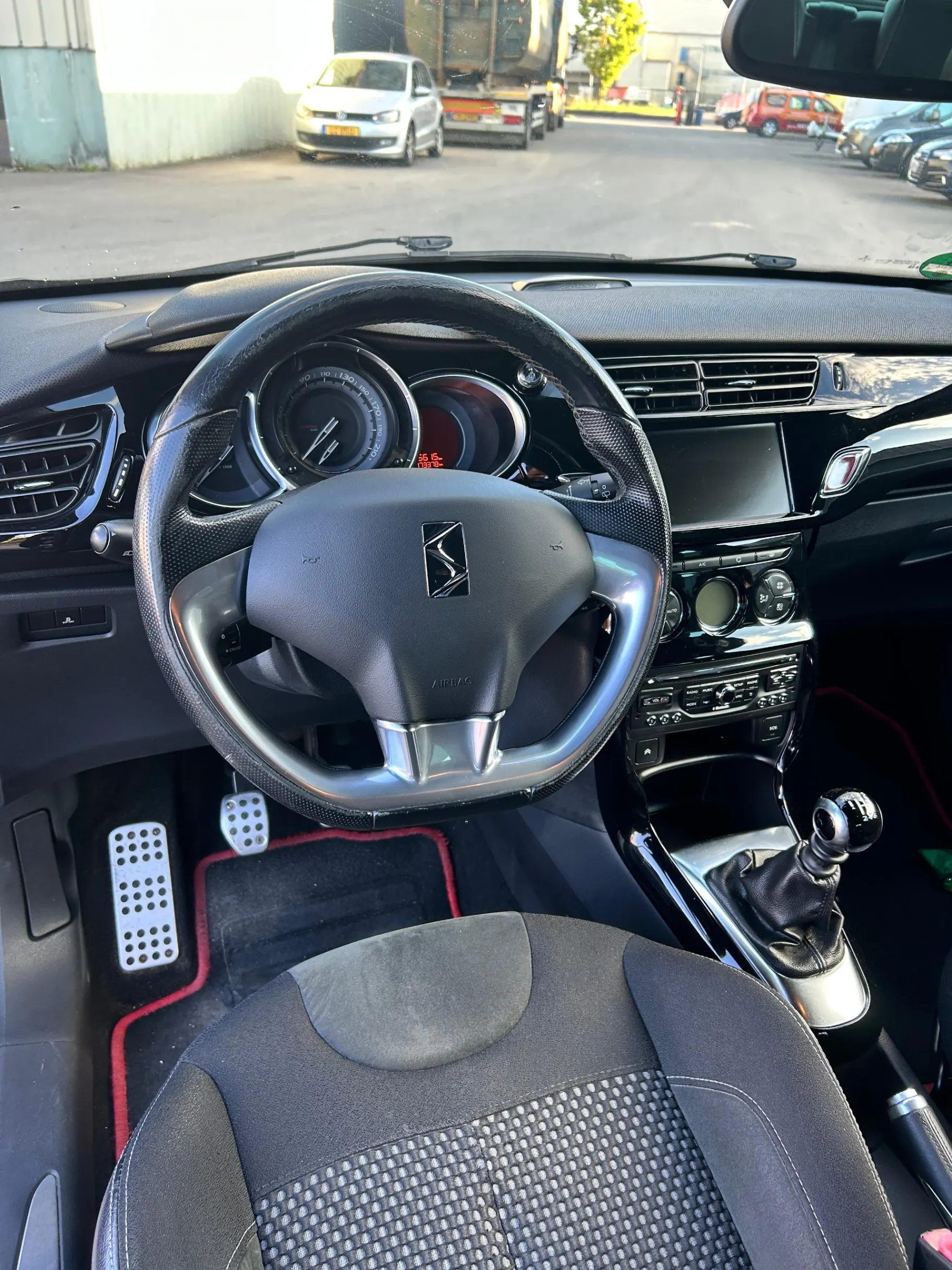 Citroën DS3 1.6 THP Sport Chic 6