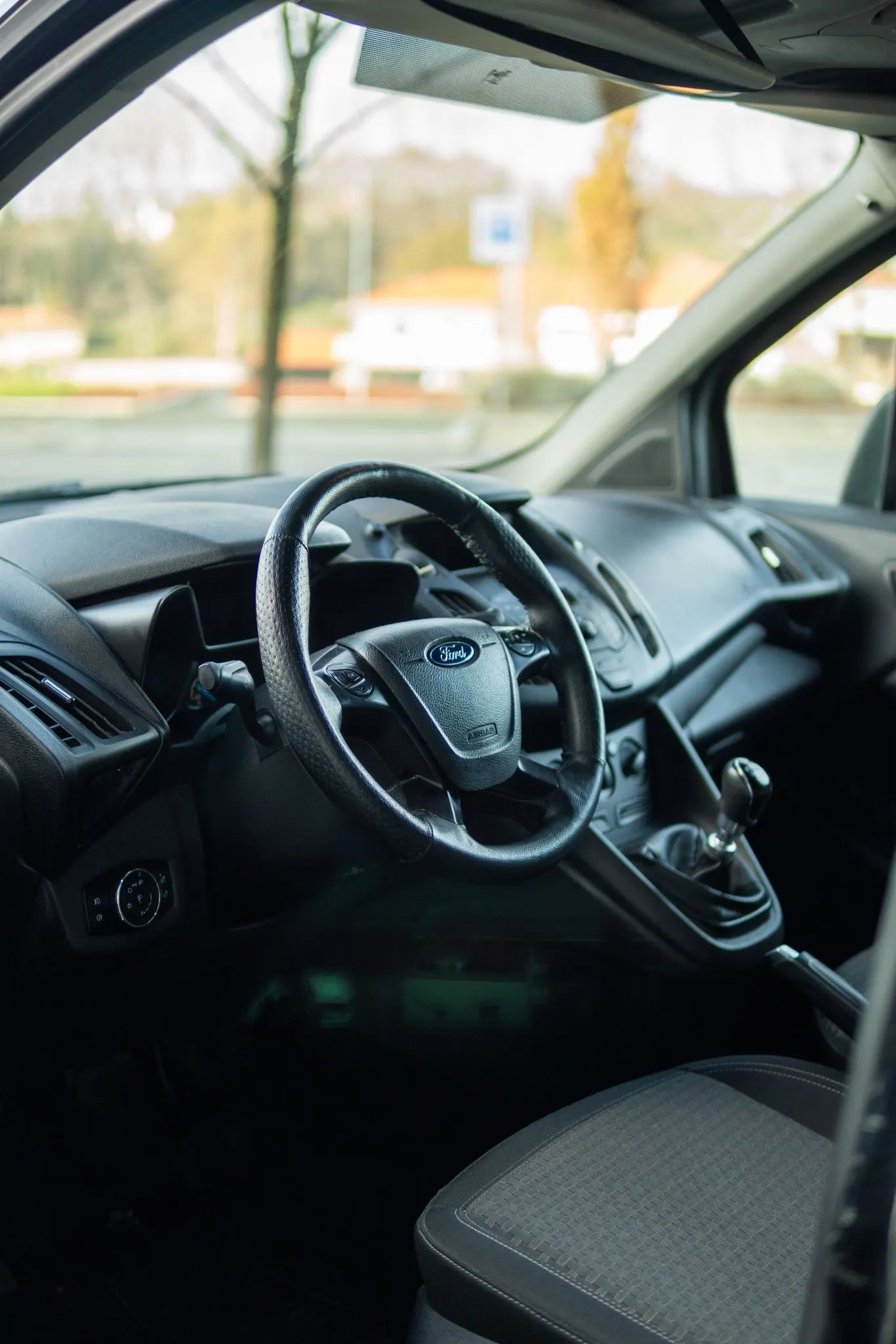 Ford Transit Connect L1 10