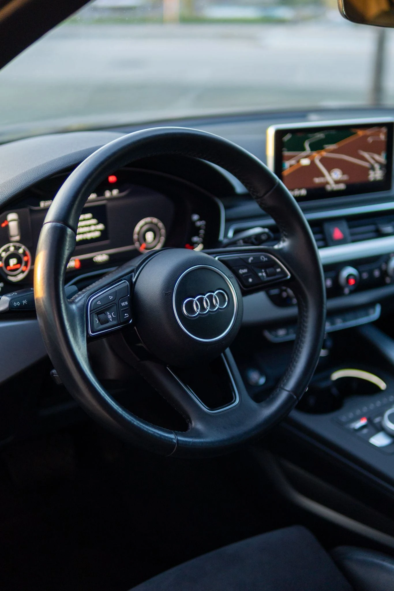 Audi A4 Avant 2.0 TDI quattro S-line S tronic 5