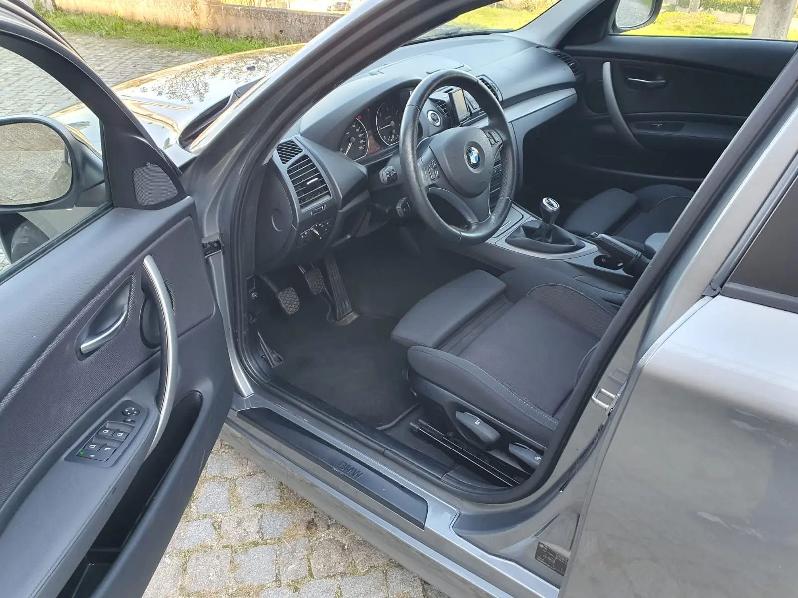 BMW 118 d Line Sport 8