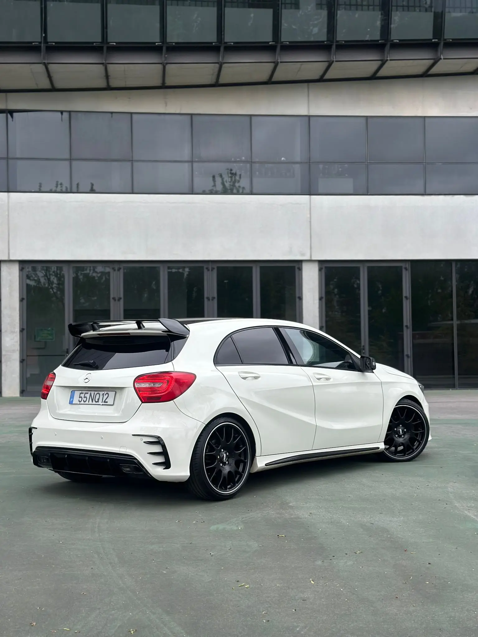 Mercedes-Benz A 180 d AMG Line 4