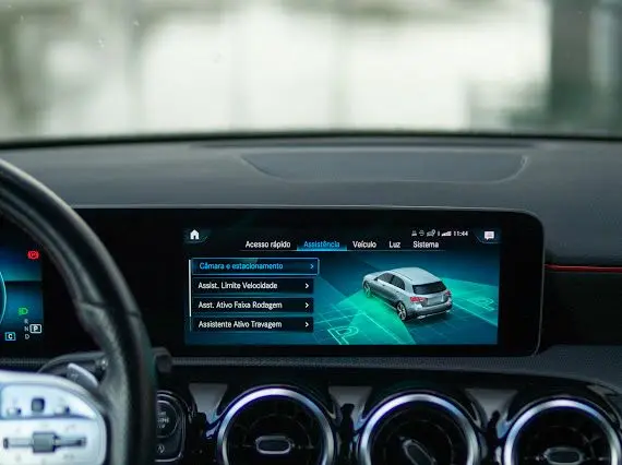 Mercedes-Benz A 180 d AMG Line Aut. 27