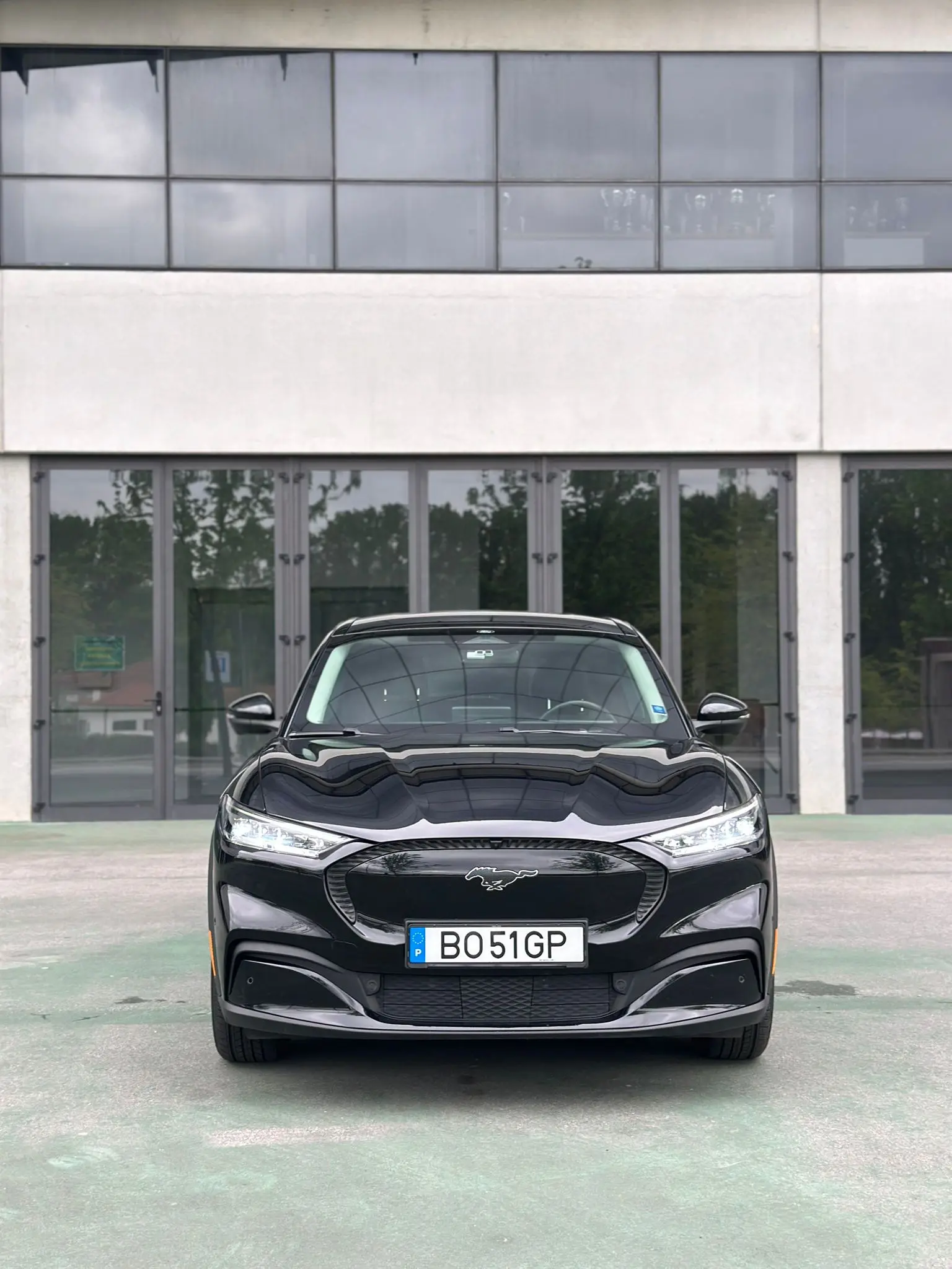 Ford Mustang Mach-E Premium 2