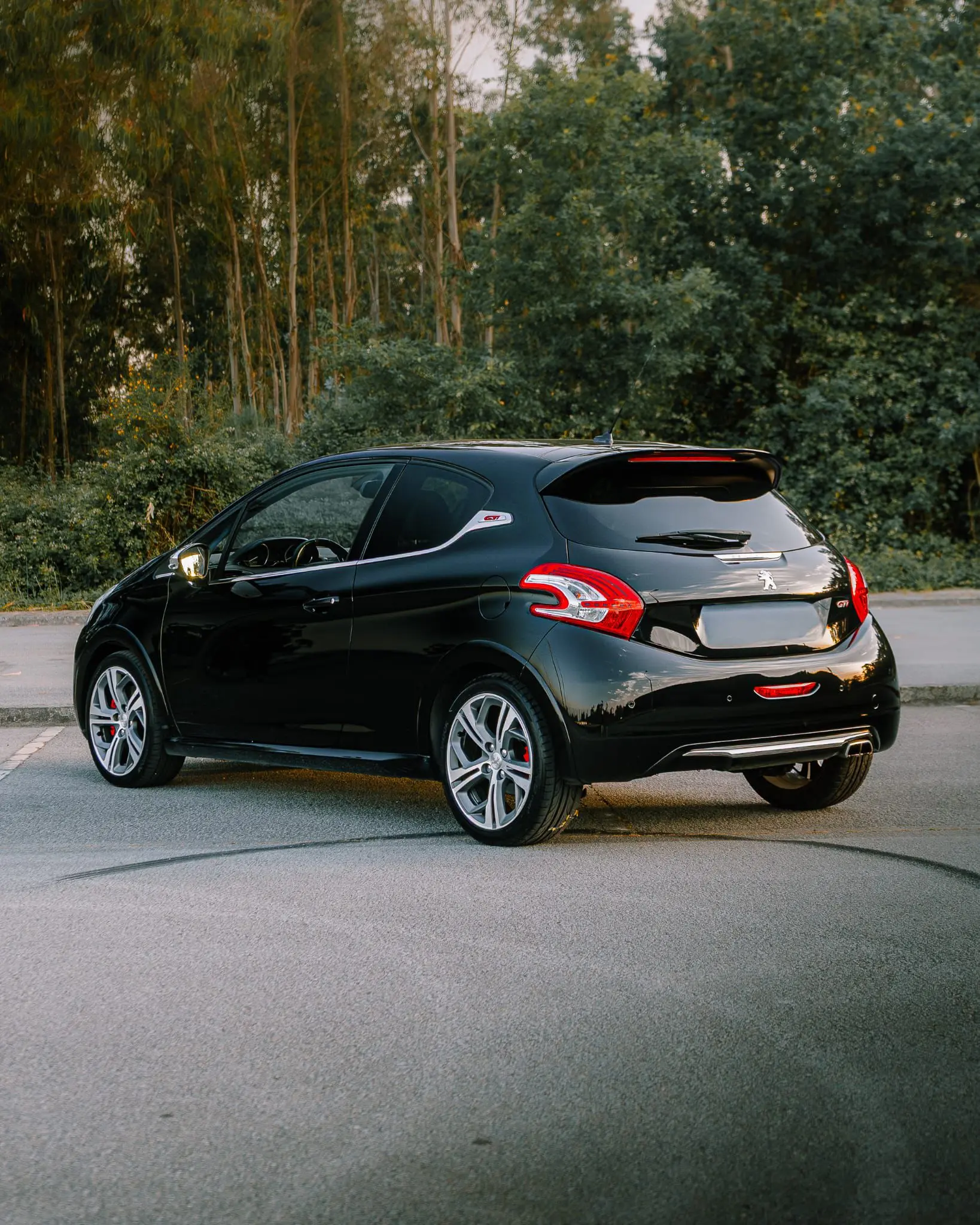Peugeot 208 1.6 THP GTi 7