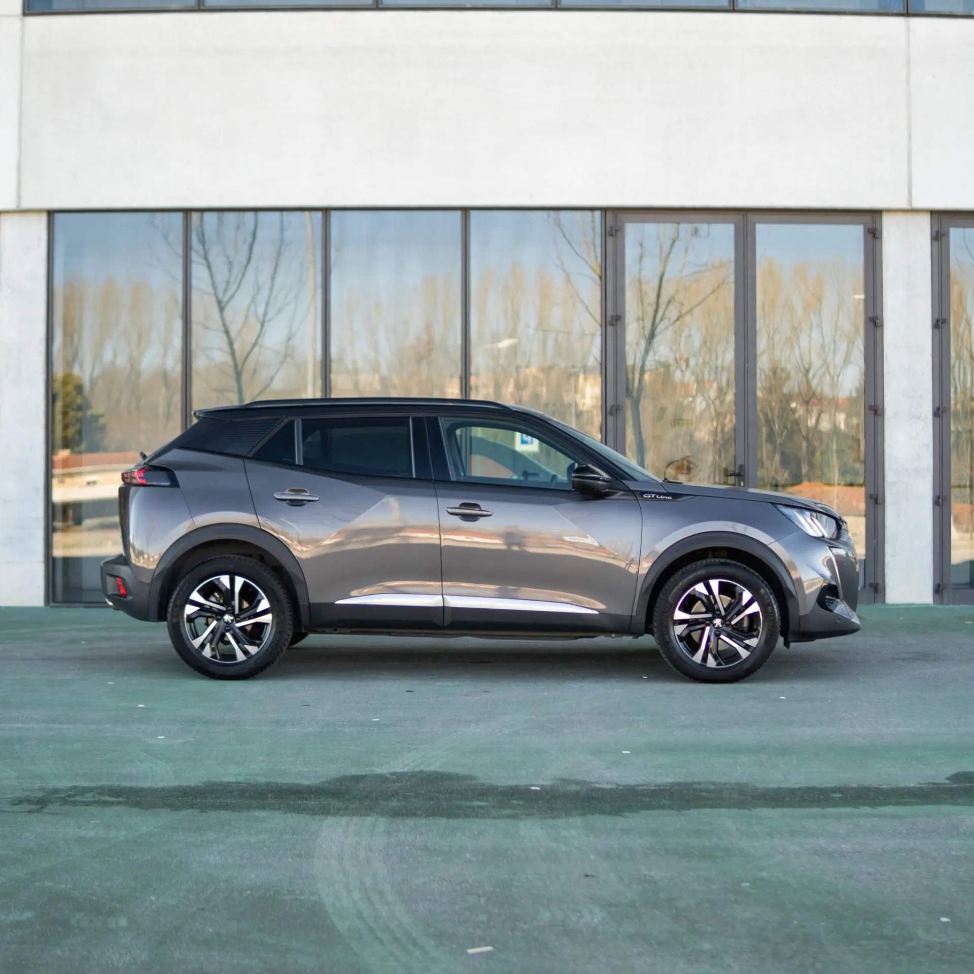 Peugeot 2008 1.5 BlueHDi GT Pack EAT8 4