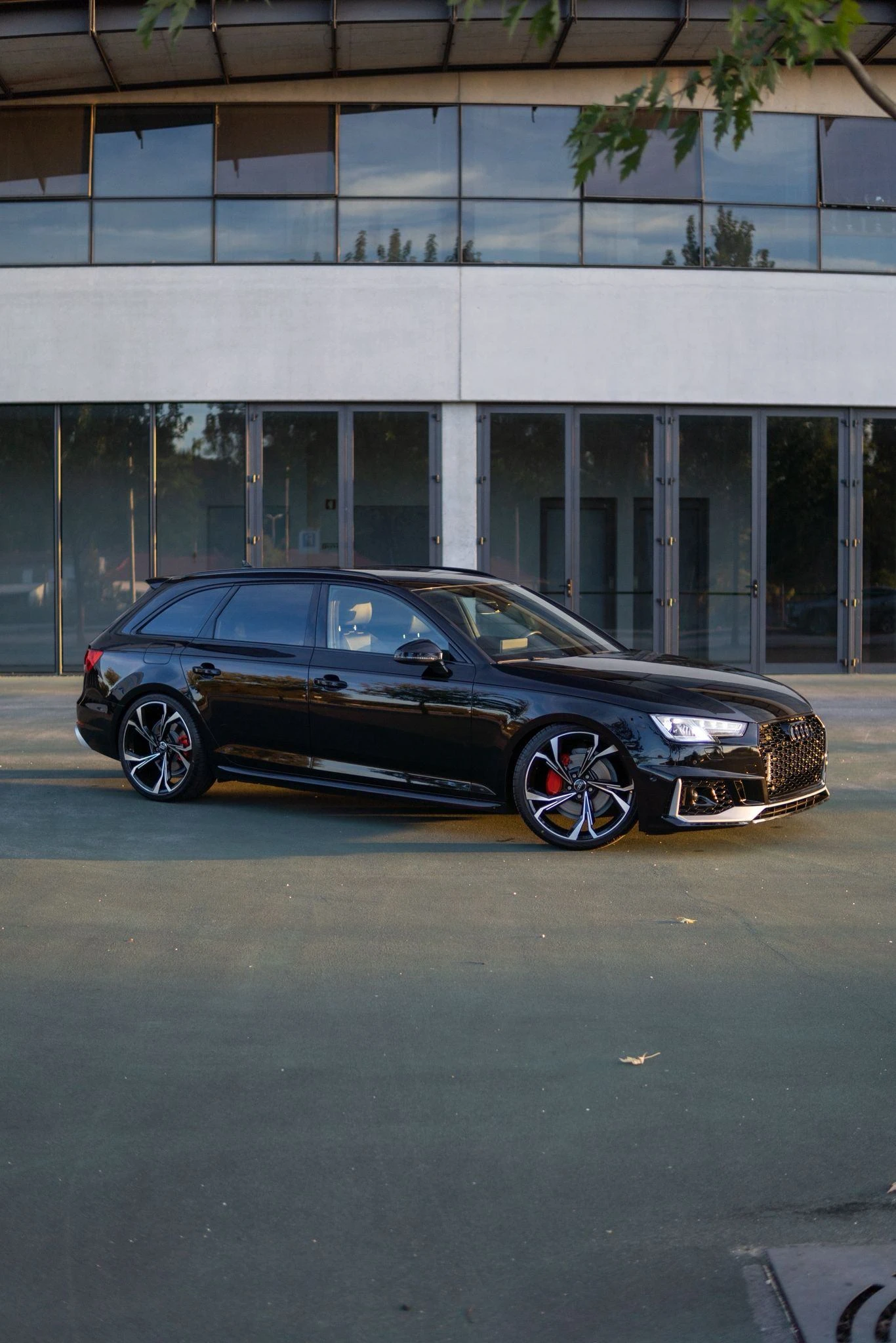 Audi A4 Avant 2.0 TDI quattro S-line S tronic 9