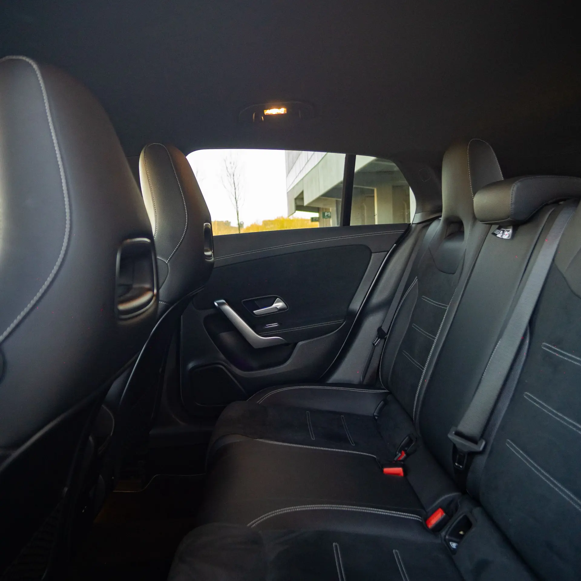 Mercedes-Benz CLA 250 e Shooting Brake AMG Line 10