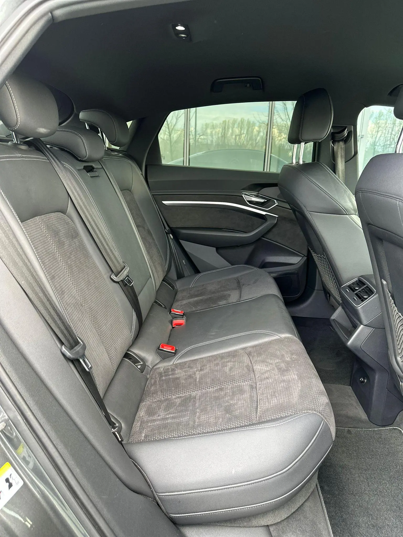 Audi e-tron Sportback 50 quattro S line 19