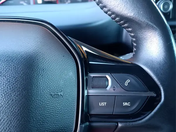 Peugeot Rifter 1.2 PureTech Allure 19