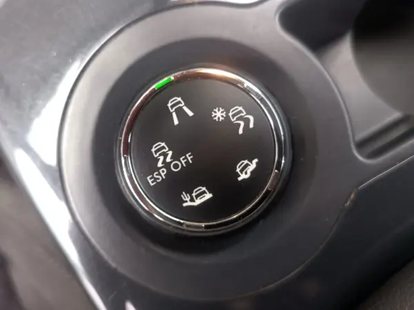 Peugeot 3008 1.6 HDi Premium 10