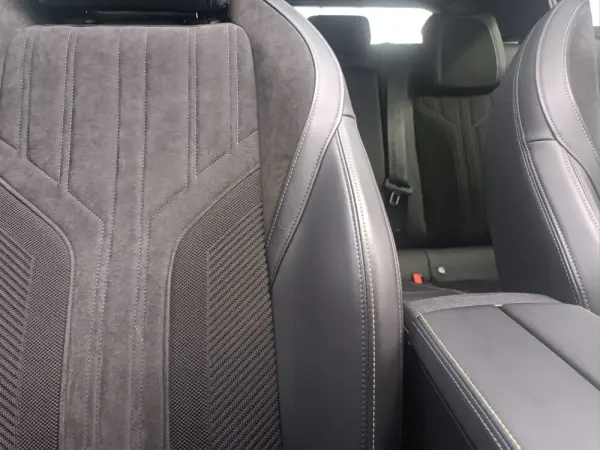 Peugeot 308 1.2 PureTech GT Pack EAT8 10