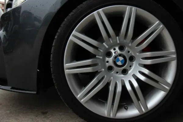 BMW 318 d Touring Pack M 6