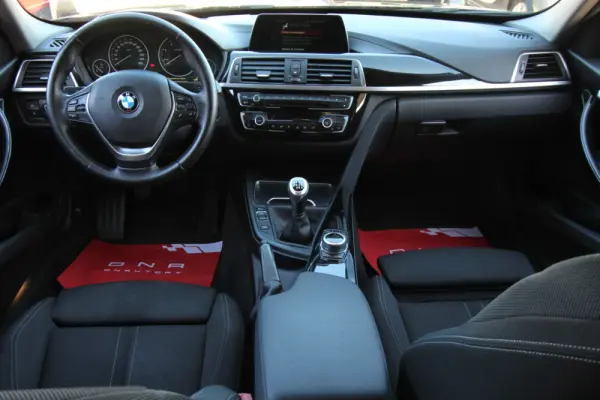 BMW 320 d Touring EfficientDynamics Line Sports 6