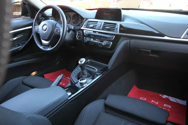 BMW 320 d Touring EfficientDynamics Line Sports 7