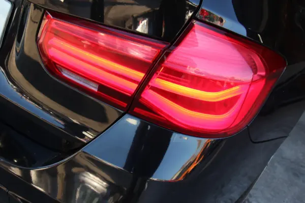 BMW 320 d Touring EfficientDynamics Line Sports 18