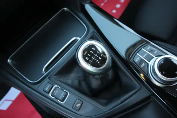 BMW 320 d Touring EfficientDynamics Line Sports 30