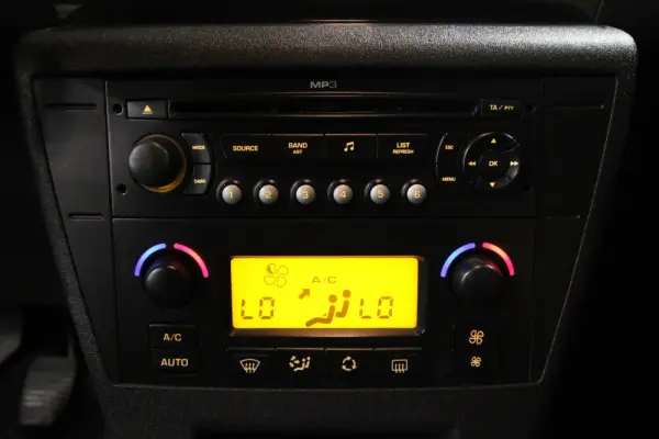 Citroën C4 1.6 HDi by Loeb 7