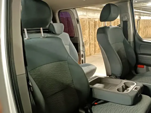 Hyundai H-1 2.5 CRDi 9