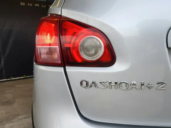 Nissan Qashqai +2 1.5 dCi Tekna Premium 17 12