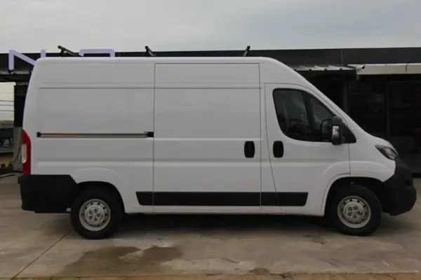 Peugeot Boxer 2.0 BlueHDi 330 L2H1 Pro 5