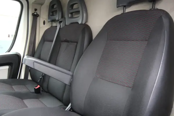 Peugeot Boxer 2.0 BlueHDi 330 L2H1 Pro 7