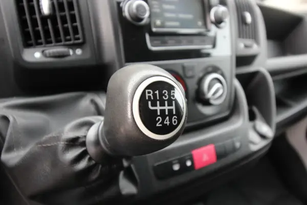 Peugeot Boxer 2.0 BlueHDi 330 L2H1 Pro 9