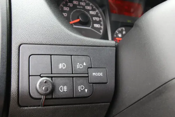 Peugeot Boxer 2.0 BlueHDi 330 L2H1 Pro 25