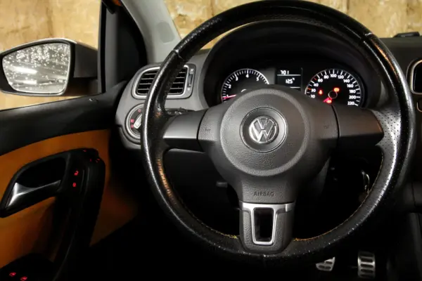 Volkswagen Polo 1.2 Cross 26