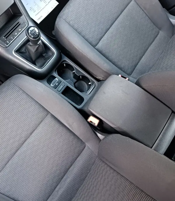 Volkswagen Tiguan 2.0 TDi Sport BlueMotion 8