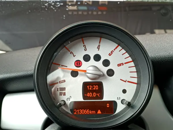 MINI 3 Portas Cooper D 8