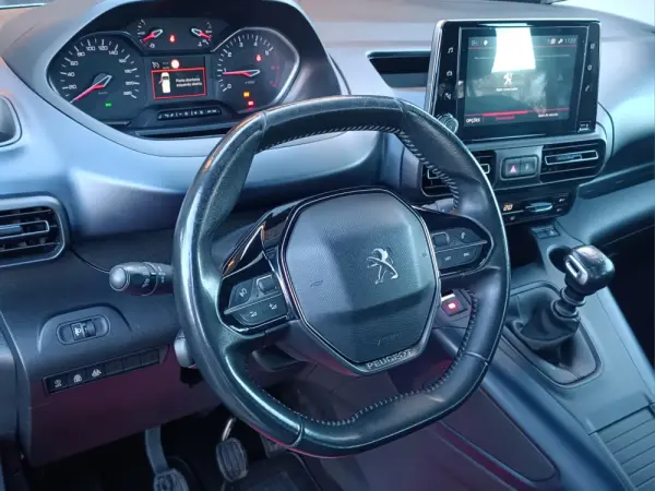 Peugeot Rifter 1.2 PureTech Allure 6