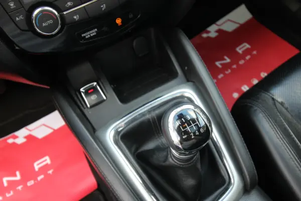 Nissan Qashqai 1.6 dCi Tekna Premium 17 Pele 14