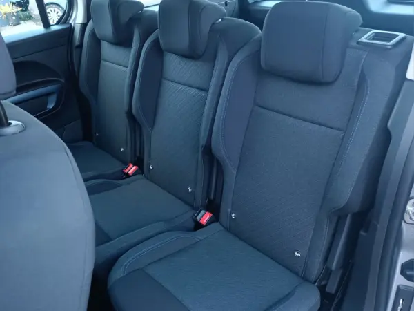 Peugeot Rifter 1.2 PureTech Allure 10