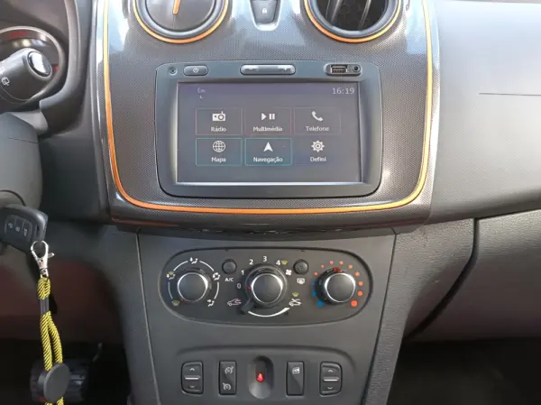 Dacia Sandero Stepway TCe 90 Easy-R S&S Celebration 10