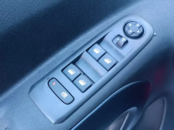 Peugeot Rifter 1.2 PureTech Allure 24