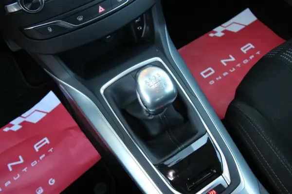 Peugeot 308 SW 1.6 BlueHDi Allure 16