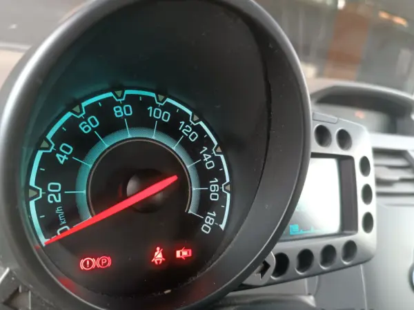 Chevrolet Spark 1.0 L Bi-Fuel 7