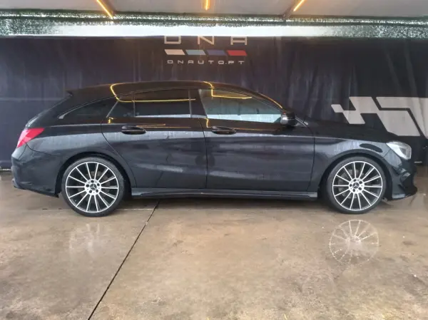 Mercedes-Benz CLA 220 d Shooting Brake AMG Line Aut. 5