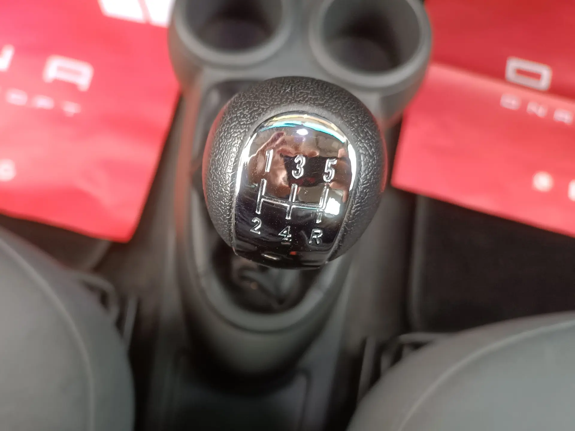 Chevrolet Spark 1.0 L Bi-Fuel 9