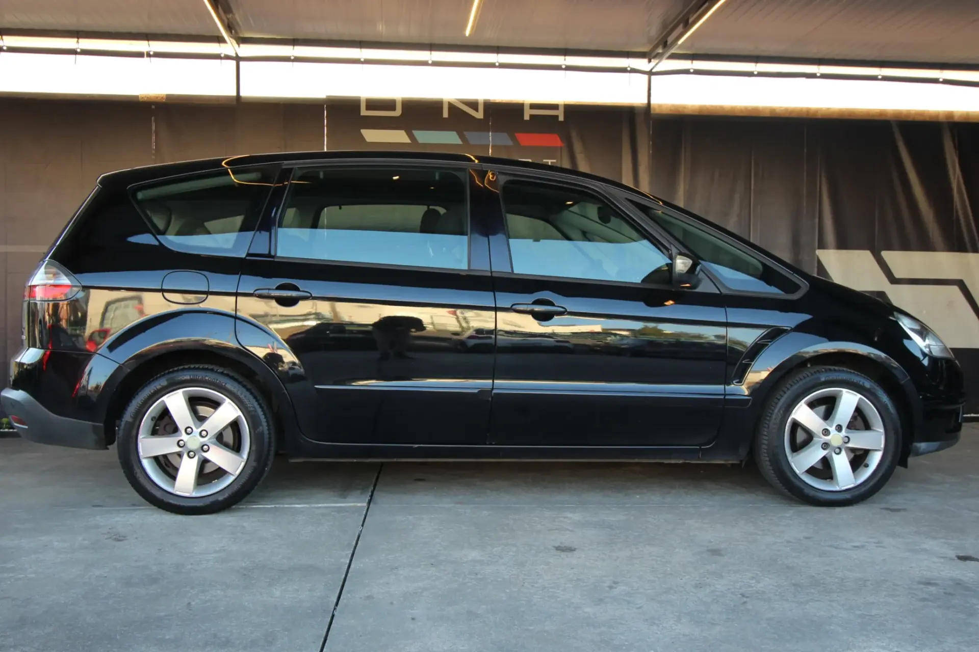 Ford S-Max 2.0 TDCi Titanium 7L 16